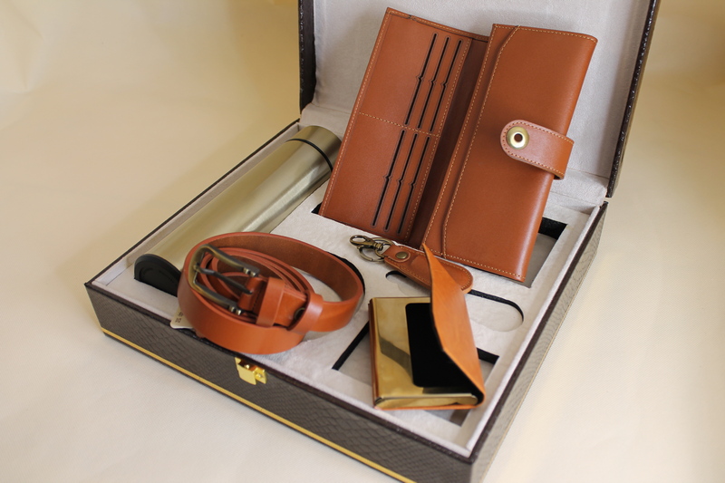 ست زنانه چرم طبیعی