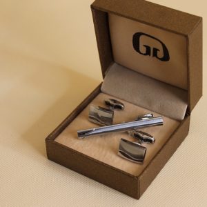 دکمه سردست و گیره کروات