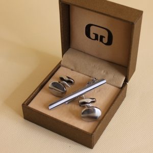 دکمه سردست و گیره کروات